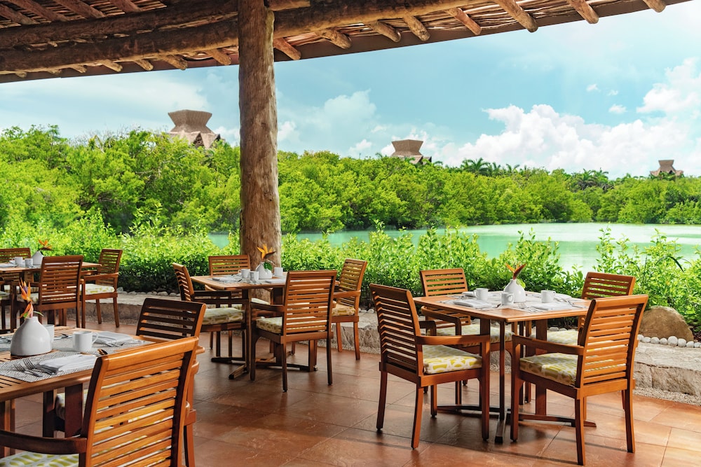 Jungala Hotel at VidantaWorld Riviera Maya — Restaurant & bars in Playa del Carmen, Quintana Roo