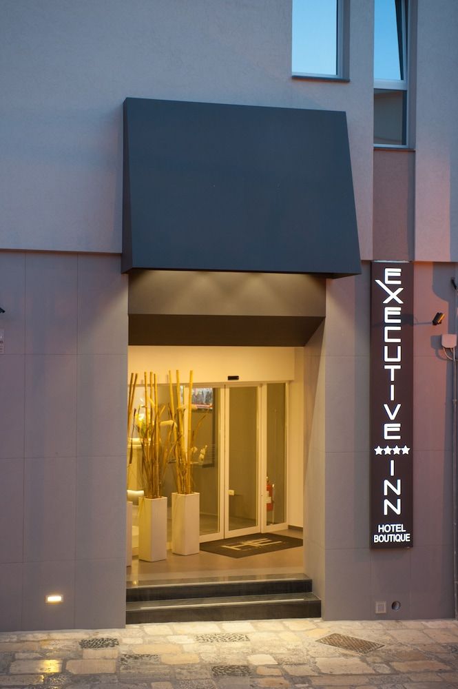 Hotel Executive Inn