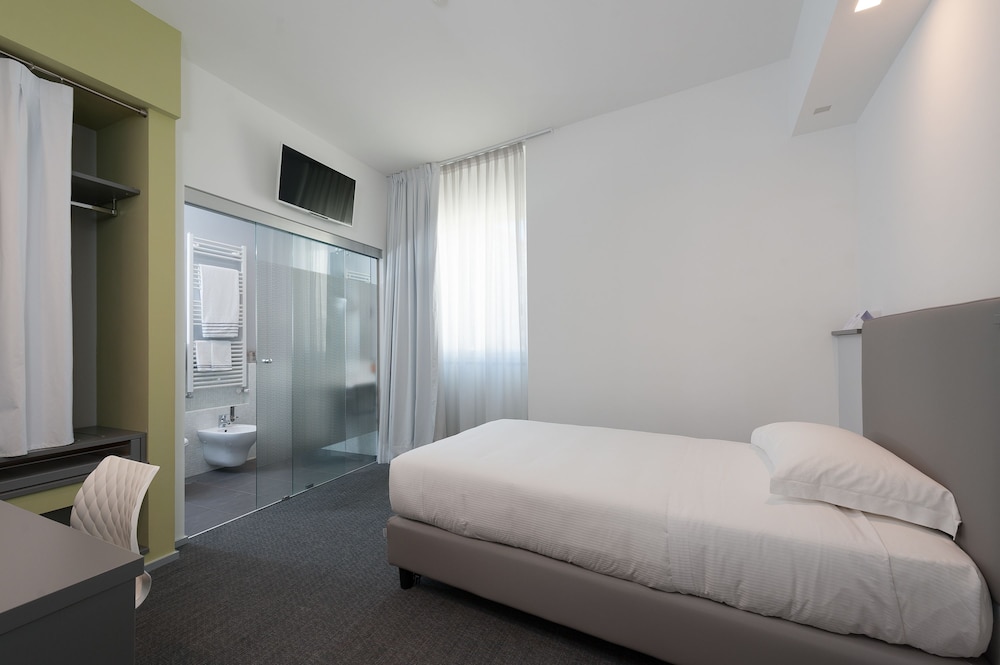 Hotel Executive Inn - zdjęcie 2