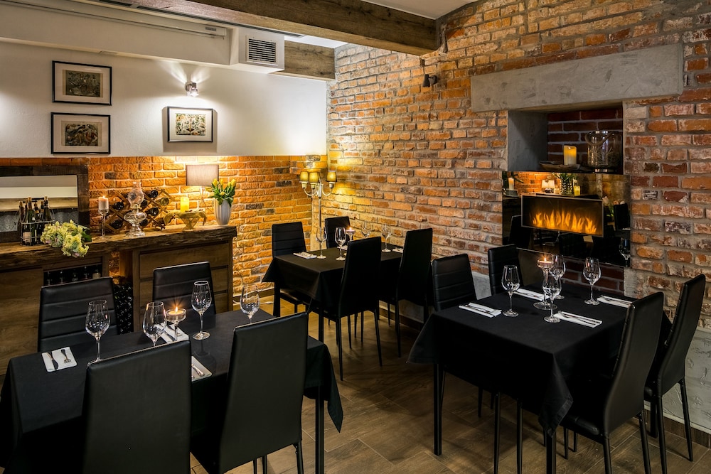Art & Garden Residence — Restaurant & bars in Krakow, Lesser Poland