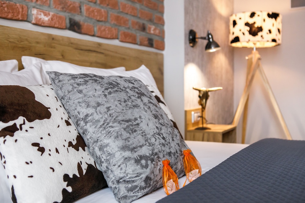 Art & Garden Residence — Hotel rooms in Krakow, Lesser Poland