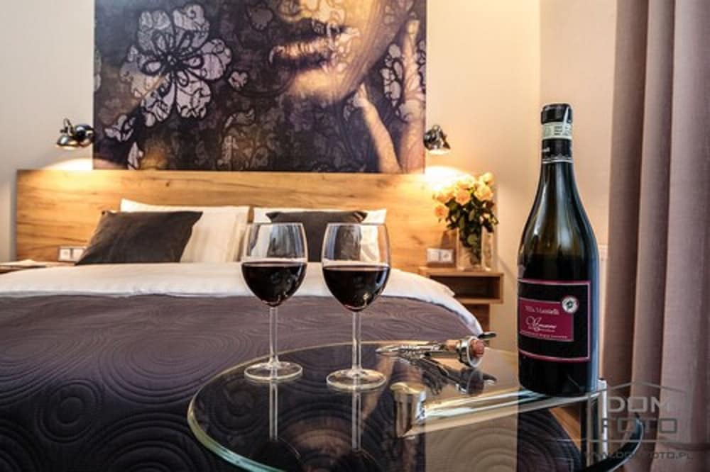 Art & Garden Residence — Hotel rooms in Krakow, Lesser Poland