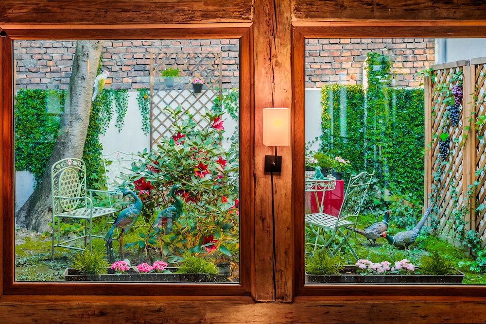 Art & Garden Residence — Hotel building in Krakow, Lesser Poland