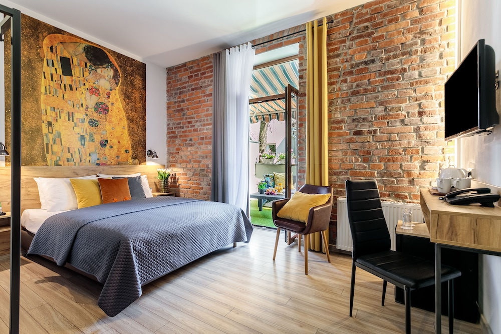 Art & Garden Residence — Hotel rooms in Krakow, Lesser Poland