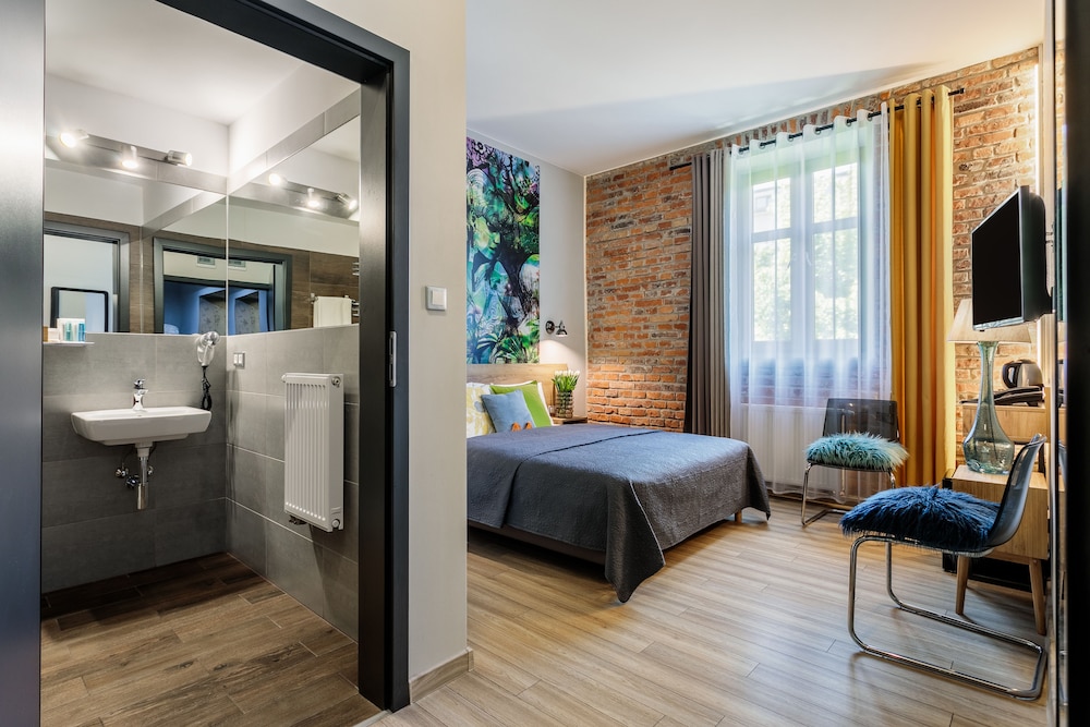 Art & Garden Residence — Hotel rooms in Krakow, Lesser Poland