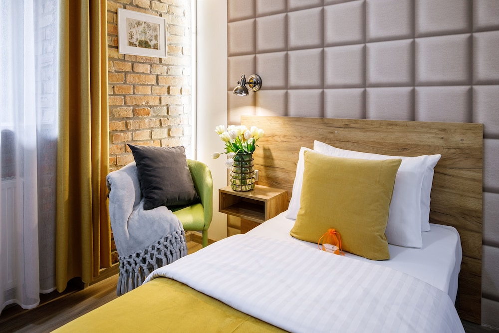 Art & Garden Residence — Hotel rooms in Krakow, Lesser Poland