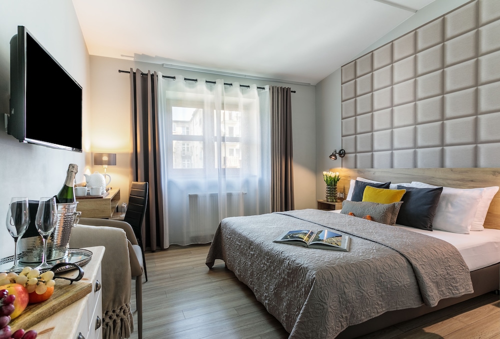Art & Garden Residence — Hotel rooms in Krakow, Lesser Poland