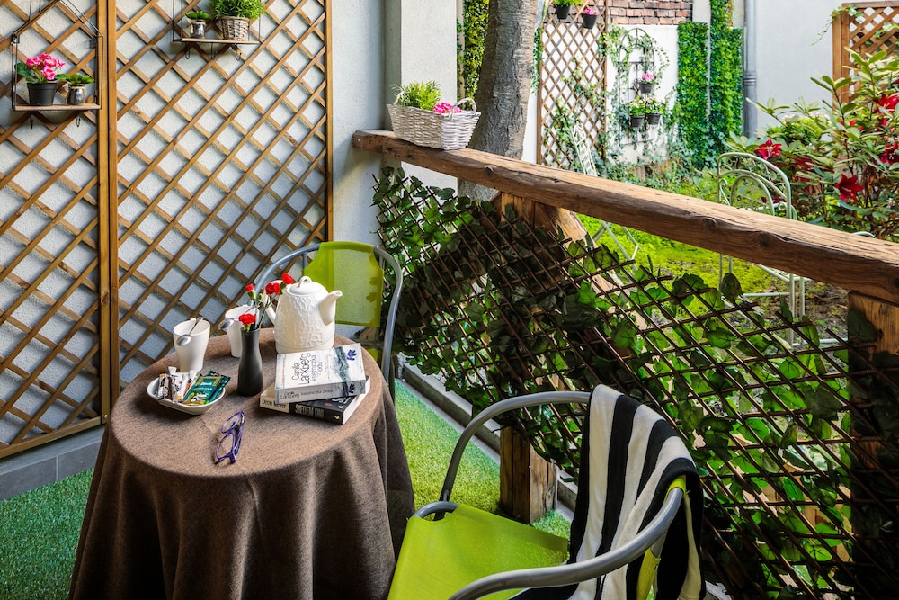 Art & Garden Residence — Hotel building in Krakow, Lesser Poland