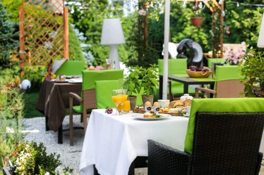Art & Garden Residence — Restaurant & bars in Krakow, Lesser Poland