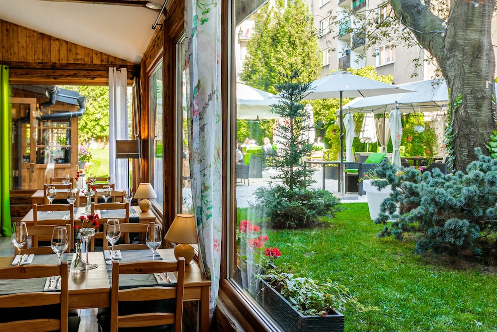 Art & Garden Residence — Restaurant & bars in Krakow, Lesser Poland