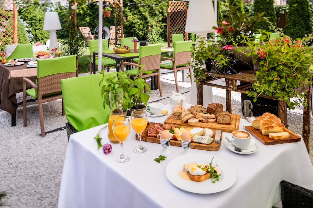 Art & Garden Residence — Restaurant & bars in Krakow, Lesser Poland