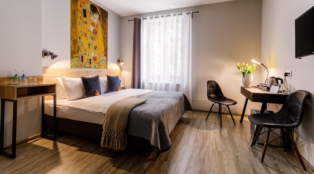 Art & Garden Residence — Hotel rooms in Krakow, Lesser Poland