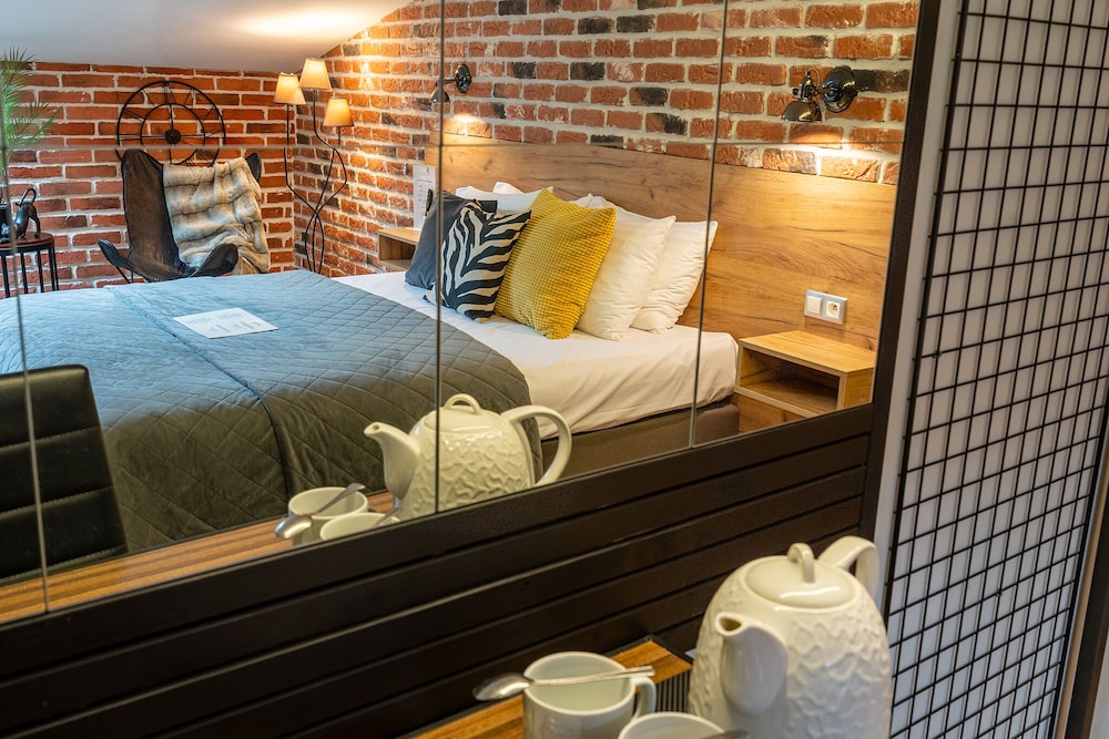 Art & Garden Residence — Hotel rooms in Krakow, Lesser Poland