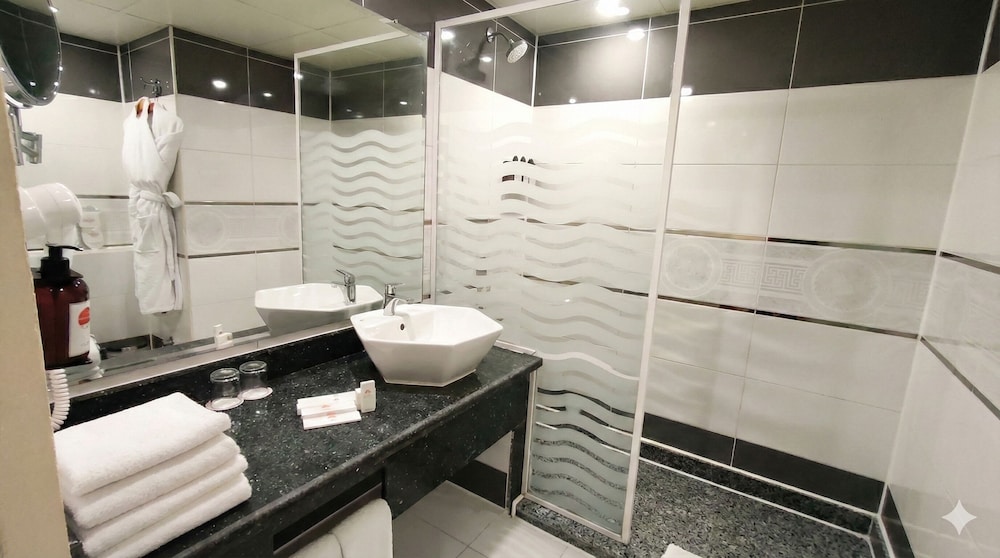 Romance Regency Club Adult Only (+16) - Ultra All Inclusive — Hotel rooms in Sharm El Sheikh, South Sinai