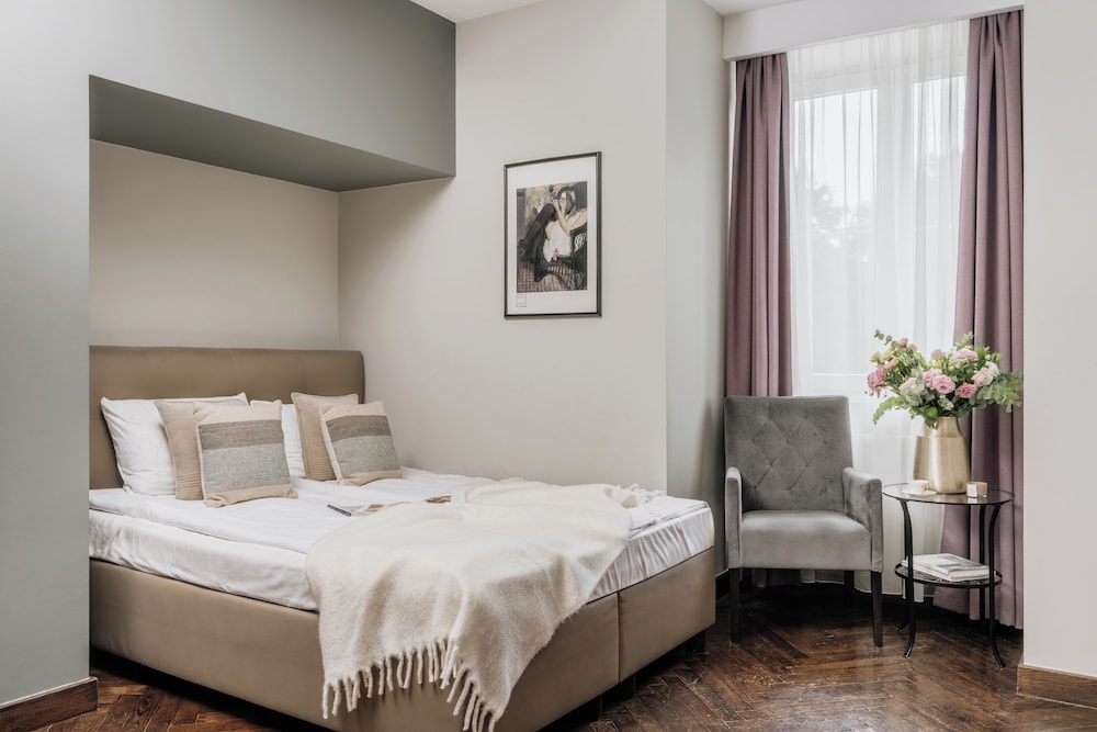 Hotel Grottger Boutique Hotel — Hotel rooms in Krakow, Lesser Poland
