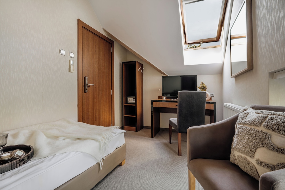 Hotel Grottger Boutique Hotel — Hotel rooms in Krakow, Lesser Poland