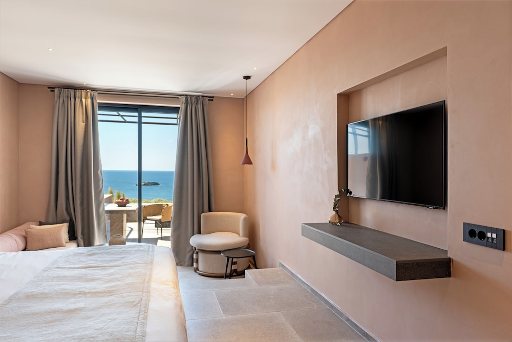 Tetra Retreat — Hotel rooms in Svoronata, Ionian Islands