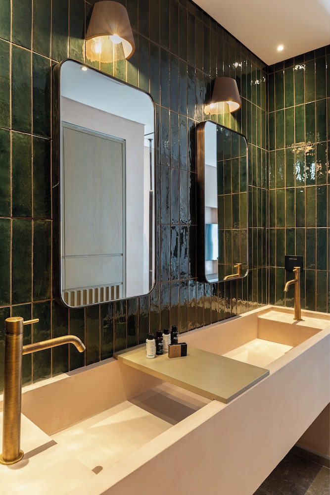 Tetra Retreat — Hotel rooms in Svoronata, Ionian Islands