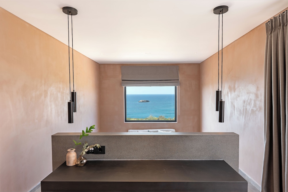 Tetra Retreat — Hotel rooms in Svoronata, Ionian Islands