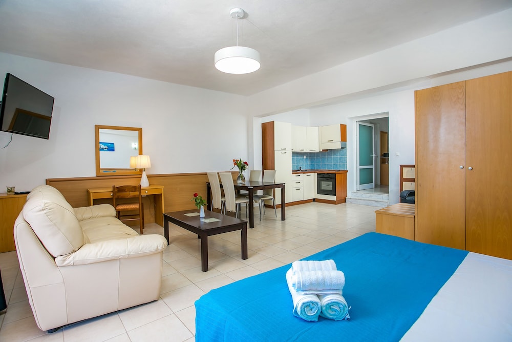 Mon Repos Hotel — Hotel rooms in Faliraki, South Aegean