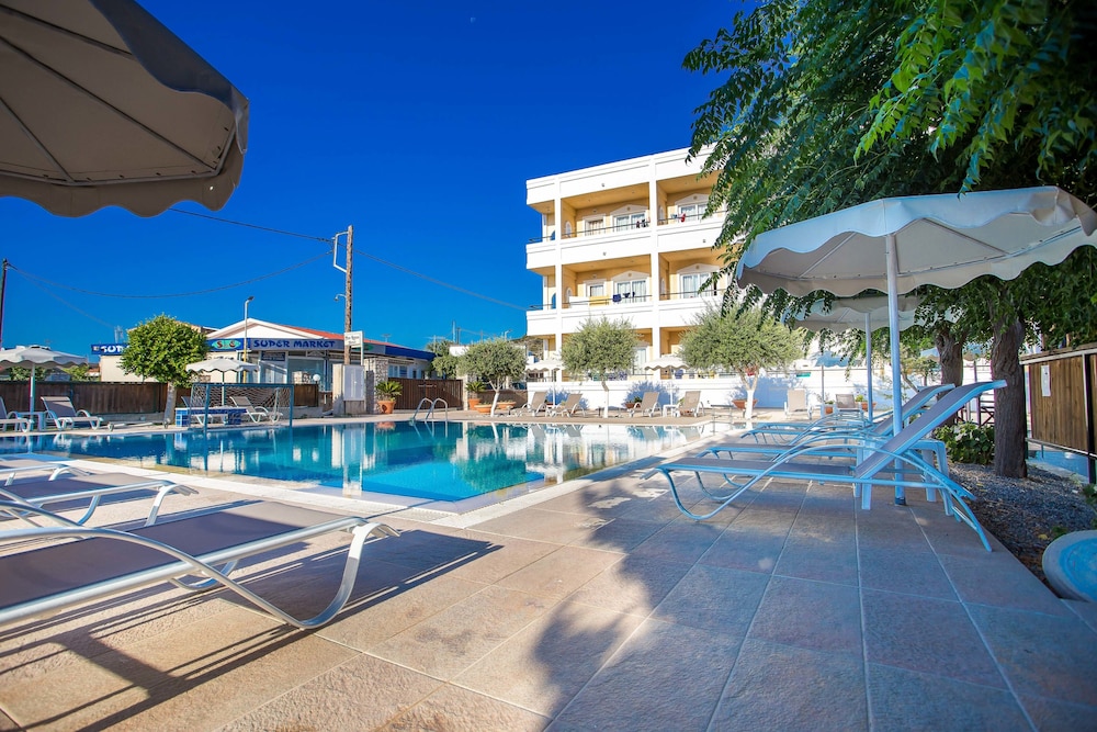 Mon Repos Hotel — Swimming pool in Faliraki, South Aegean