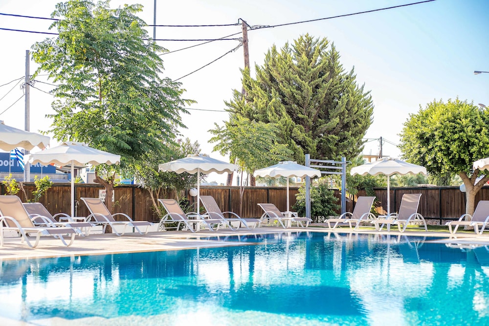 Mon Repos Hotel — Swimming pool in Faliraki, South Aegean