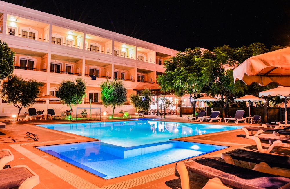 Mon Repos Hotel — Swimming pool in Faliraki, South Aegean