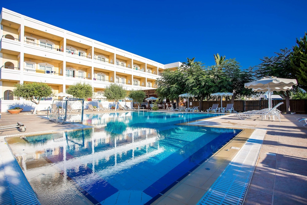 Mon Repos Hotel — Swimming pool in Faliraki, South Aegean