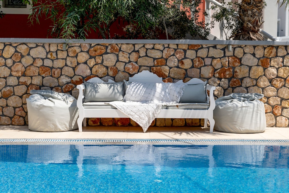 Chez Sophie — Swimming pool in Kamari, South Aegean