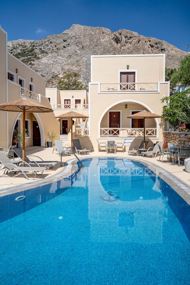 Chez Sophie — Swimming pool in Kamari, South Aegean