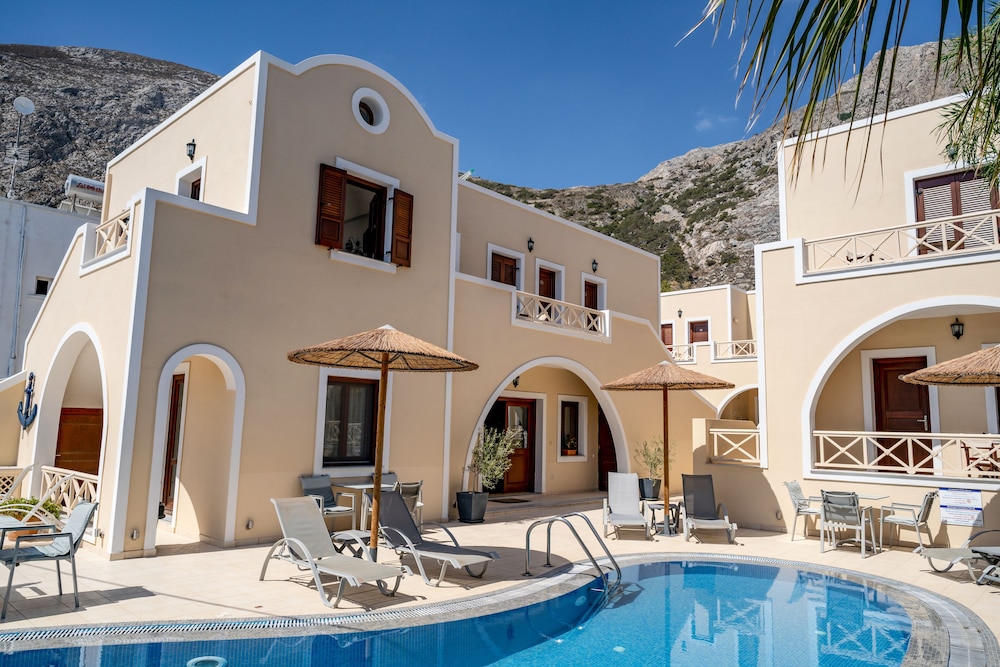 Chez Sophie — Swimming pool in Kamari, South Aegean