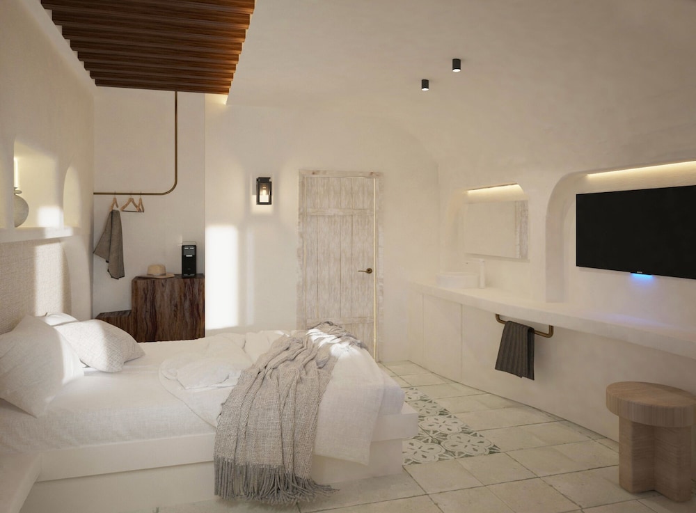 Chez Sophie — Hotel rooms in Kamari, South Aegean