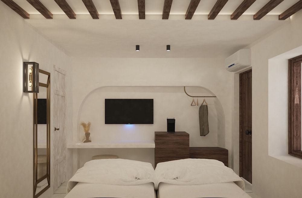 Chez Sophie — Hotel rooms in Kamari, South Aegean