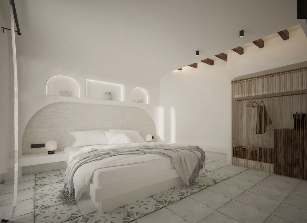 Chez Sophie — Hotel rooms in Kamari, South Aegean