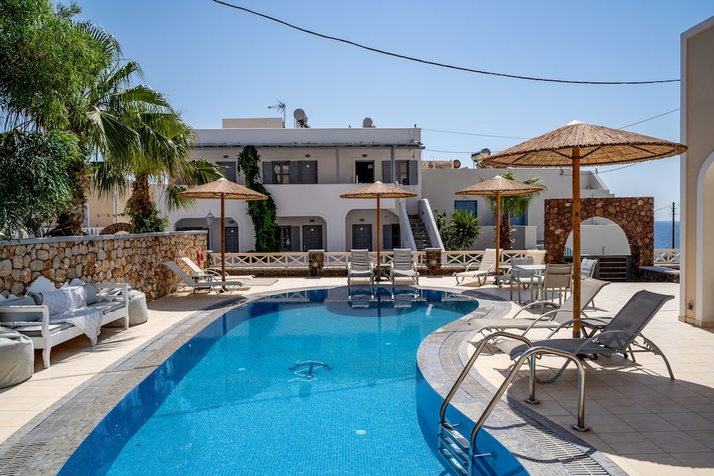Chez Sophie — Swimming pool in Kamari, South Aegean