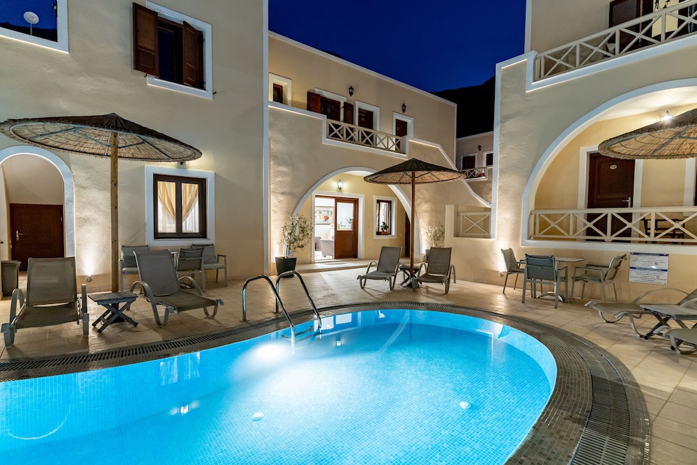 Chez Sophie — Swimming pool in Kamari, South Aegean