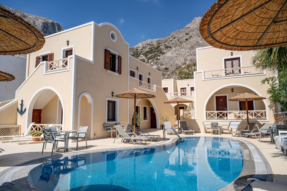 Chez Sophie — Swimming pool in Kamari, South Aegean