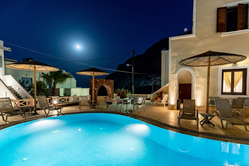 Chez Sophie — Swimming pool in Kamari, South Aegean