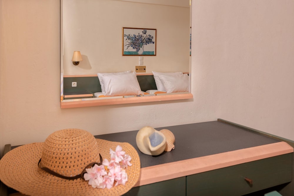 Porto Iliessa by GHH — Hotel rooms in Argassi, Ionian Islands