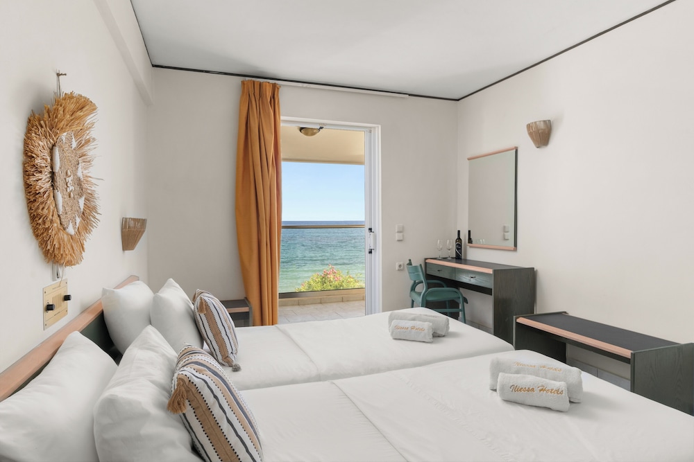 Porto Iliessa by GHH — Hotel rooms in Argassi, Ionian Islands