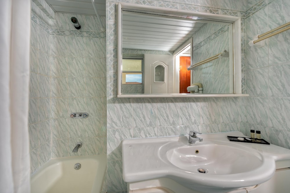 Porto Iliessa by GHH — Hotel rooms in Argassi, Ionian Islands