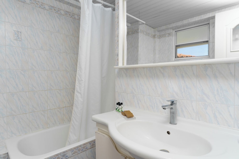 Porto Iliessa by GHH — Hotel rooms in Argassi, Ionian Islands