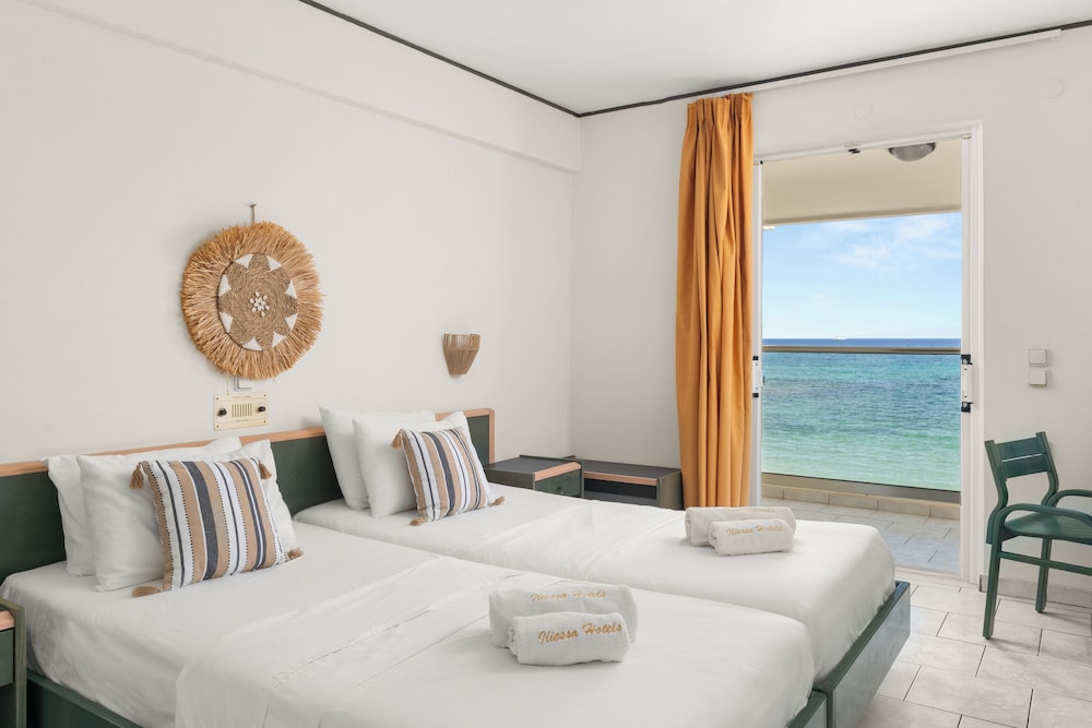 Porto Iliessa by GHH — Hotel rooms in Argassi, Ionian Islands