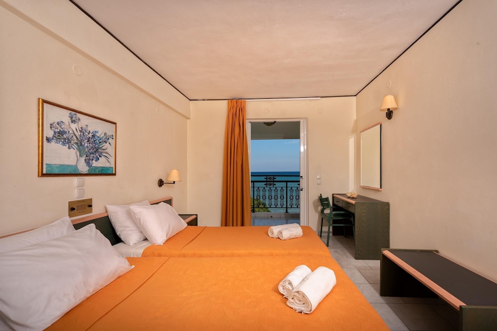 Porto Iliessa by GHH — Hotel rooms in Argassi, Ionian Islands