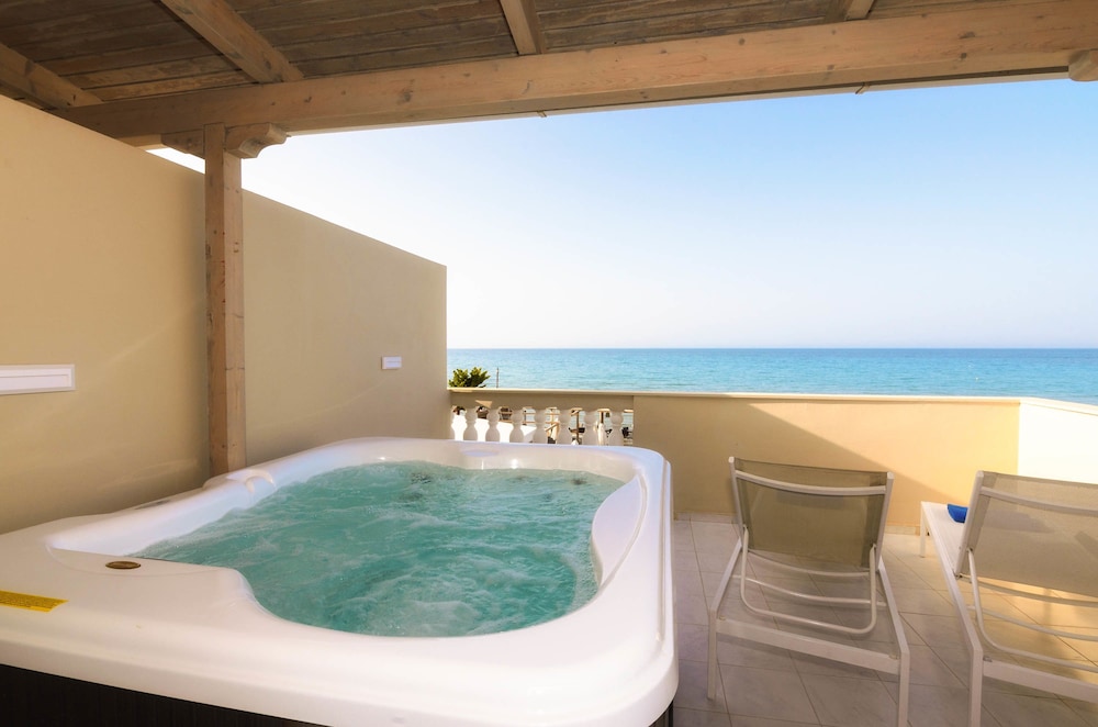 Iakinthos Tsilivi Beach — Spa in Tsilivi, Ionian Islands