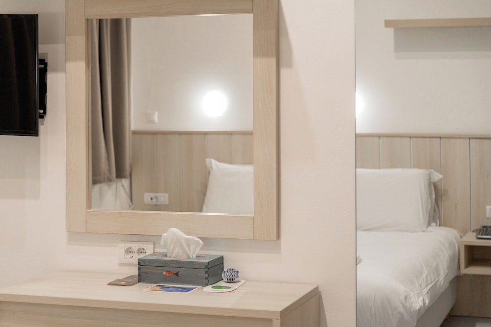 Iakinthos Tsilivi Beach — Hotel rooms in Tsilivi, Ionian Islands