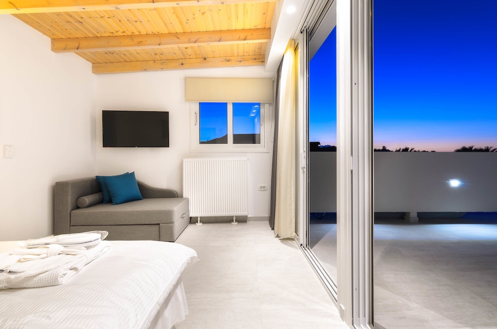Iakinthos Tsilivi Beach — Hotel rooms in Tsilivi, Ionian Islands