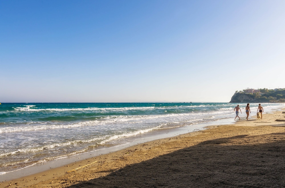 Iakinthos Tsilivi Beach — Beach in Tsilivi, Ionian Islands