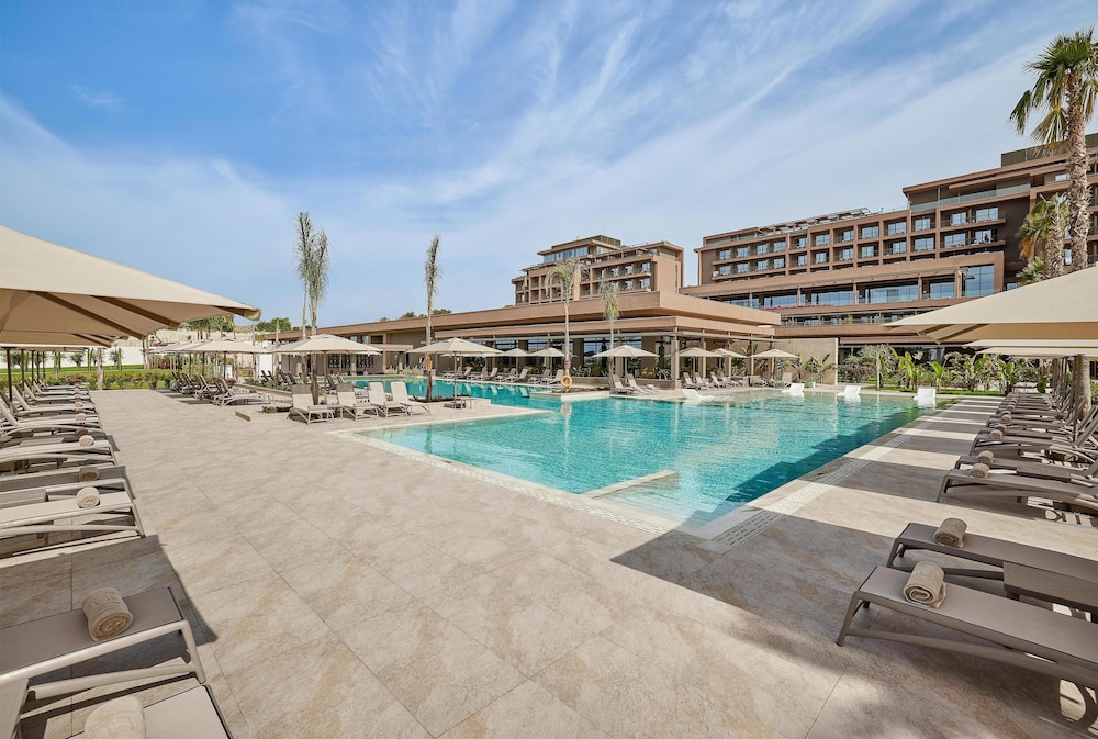 Lusso Sorgun — Swimming pool in Side