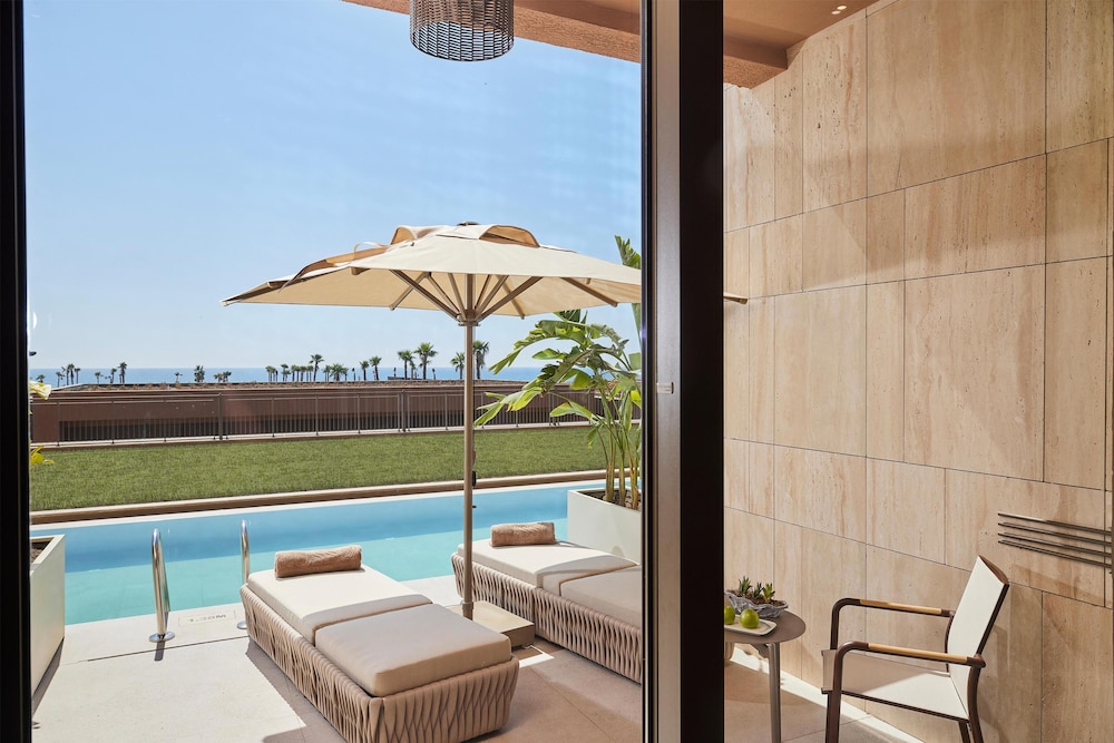 Lusso Sorgun — Swimming pool in Side